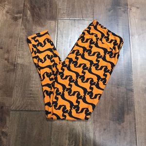 Lularoe Dog Pattern Leggings TC